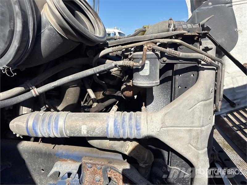 Freightliner Columbia 112 Тягачі