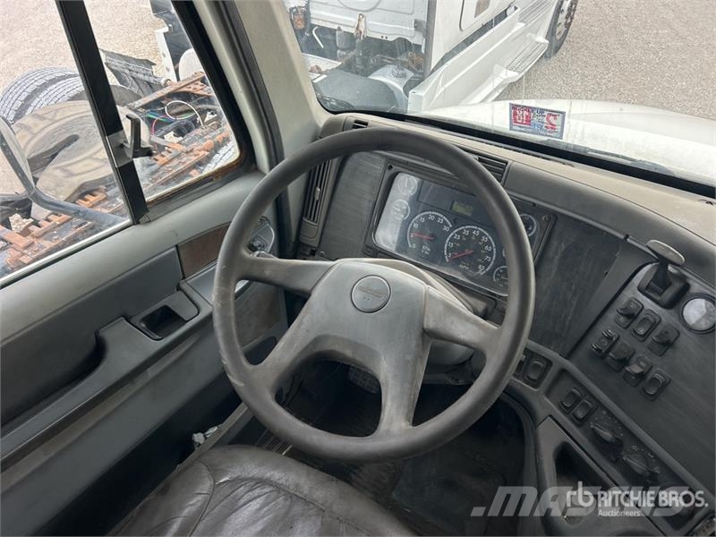 Freightliner Columbia 112 Trekkvogner