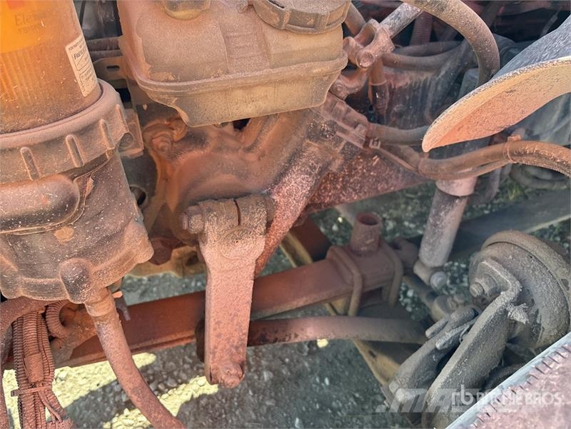 Freightliner Columbia 120 6x4 T/A Day Cab Truck Tractor Motrici e Trattori Stradali