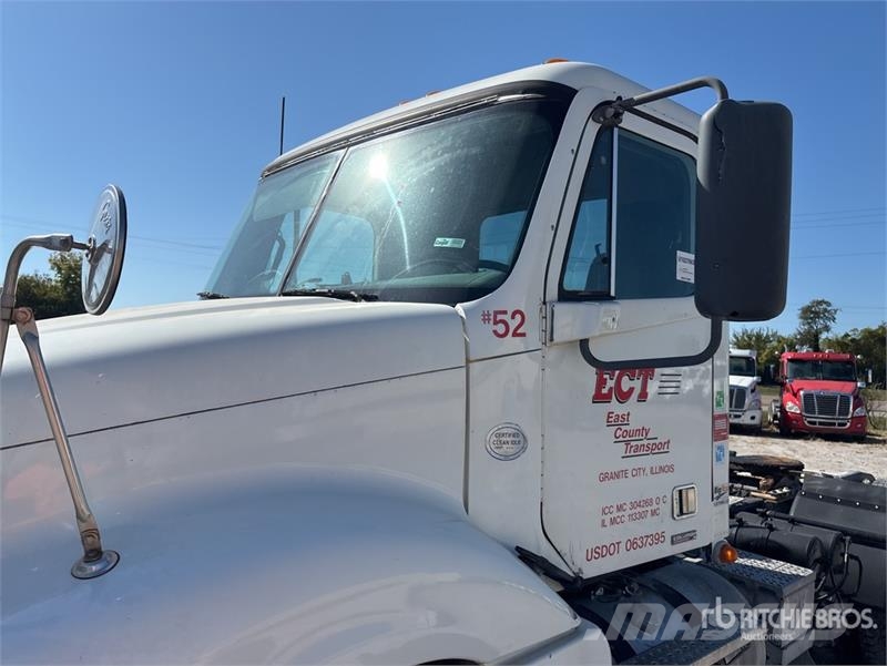 Freightliner Columbia 120 6x4 T/A Day Cab Truck Tractor Motrici e Trattori Stradali