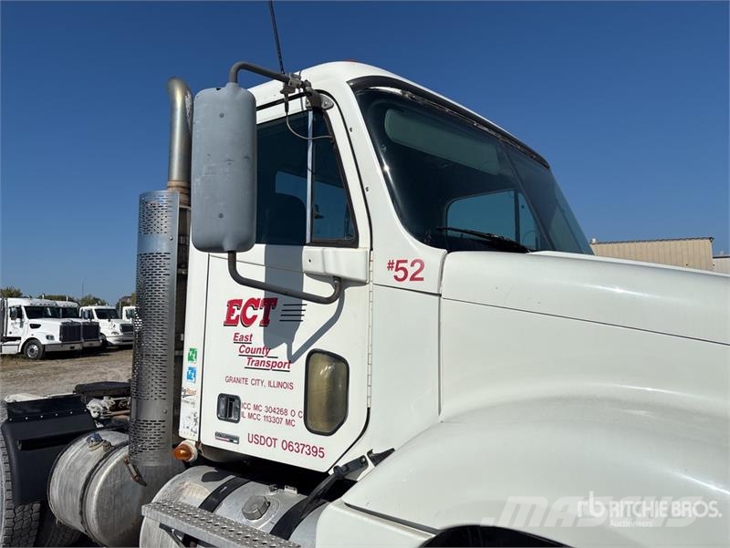 Freightliner Columbia 120 6x4 T/A Day Cab Truck Tractor Motrici e Trattori Stradali