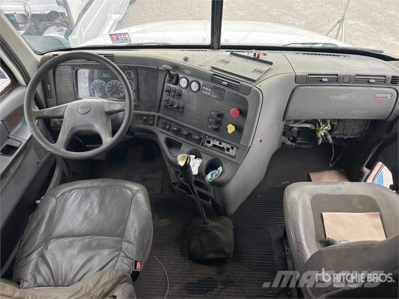 Freightliner Columbia 112 Trekkvogner