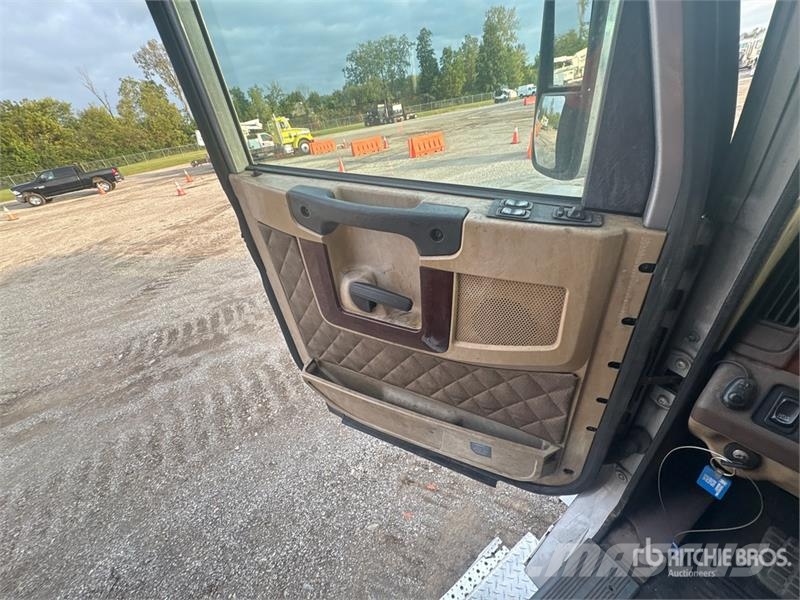 Freightliner Coronado 6x4 T/A Sleeper Truck Tractor Prime Movers