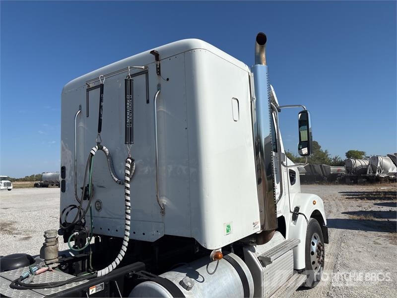 Freightliner Coronado 122SD Тягачі