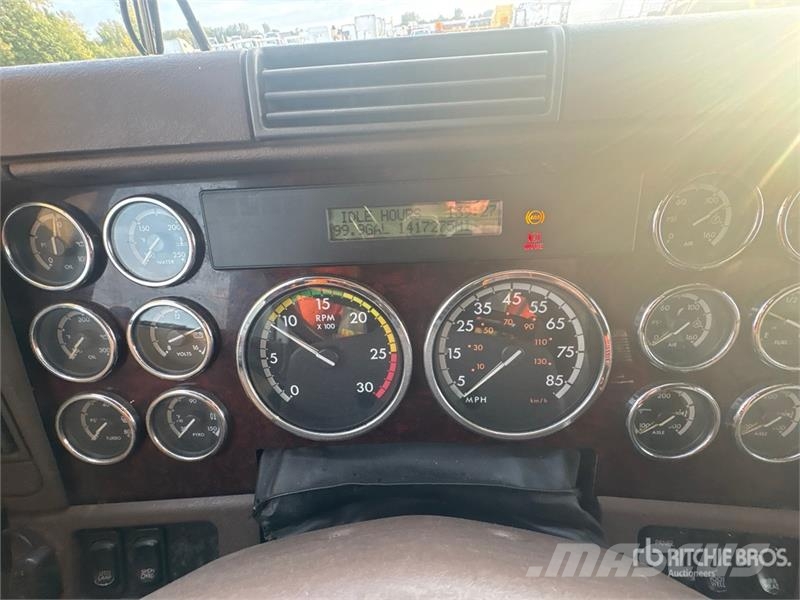 Freightliner Coronado 6x4 T/A Sleeper Truck Tractor Prime Movers