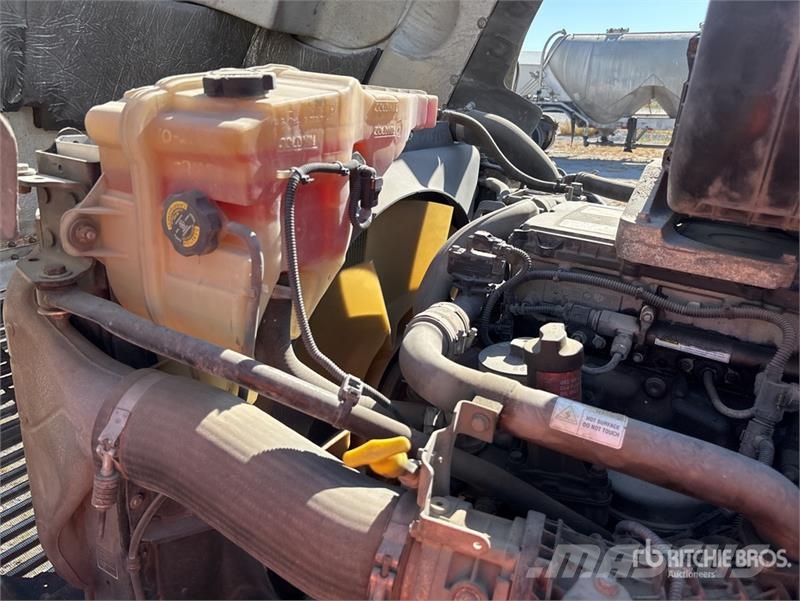 Freightliner Coronado 122SD Тягачі