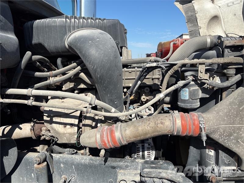 Freightliner Coronado 122SD Тягачі