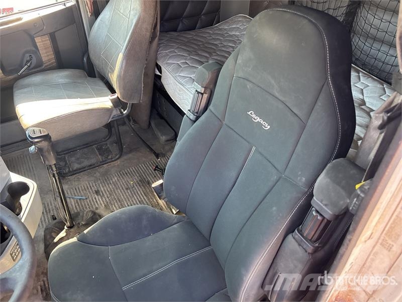 Freightliner Coronado 122SD Тягачі
