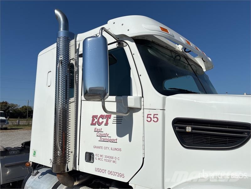 Freightliner Coronado 122SD Тягачі