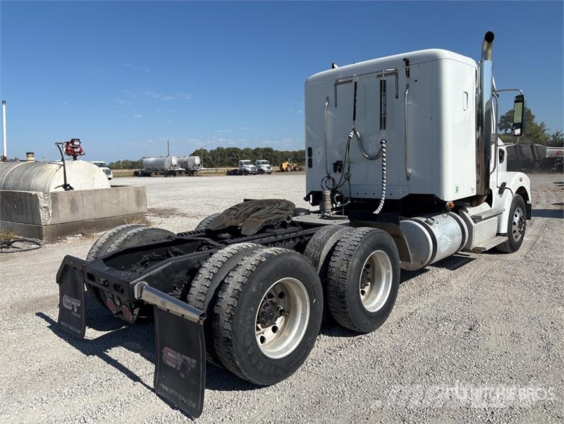Freightliner Coronado 122SD Тягачі