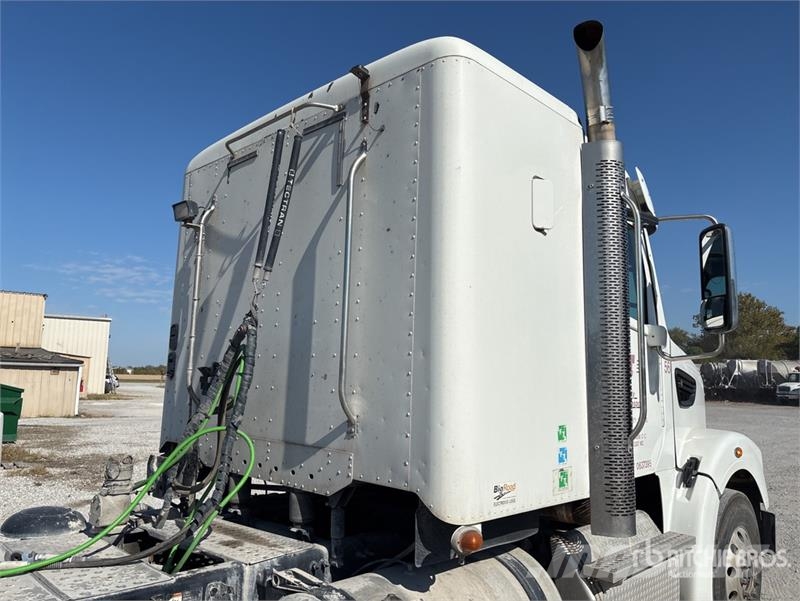Freightliner Coronado 122SD Тягачі