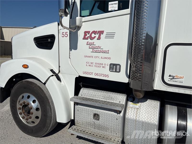 Freightliner Coronado 122SD Тягачі