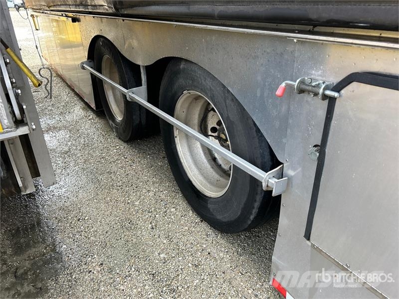 Freightliner CST120 6x4 Sleeper Car Carrier Truck Transport vehicles