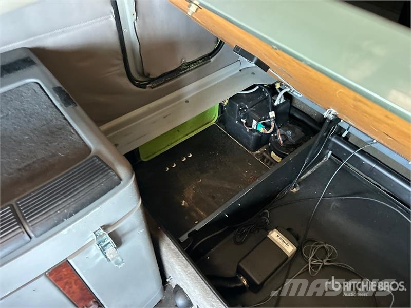 Freightliner CST120 6x4 Sleeper Car Carrier Truck Transport vehicles