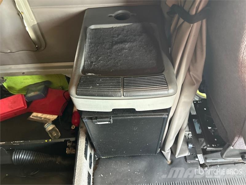 Freightliner CST120 6x4 Sleeper Car Carrier Truck Transport vehicles
