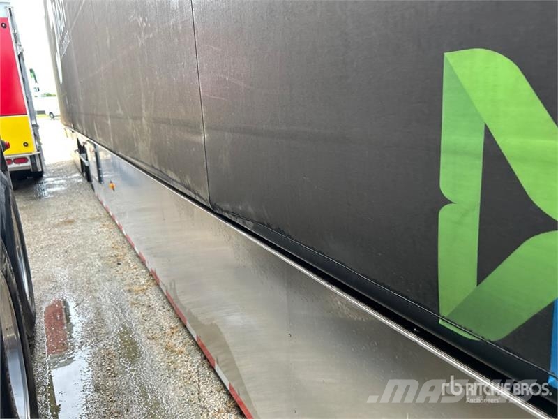 Freightliner CST120 6x4 Sleeper Car Carrier Truck Transport vehicles