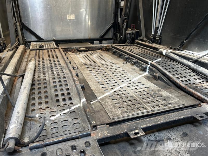 Freightliner CST120 6x4 Sleeper Car Carrier Truck Transport vehicles