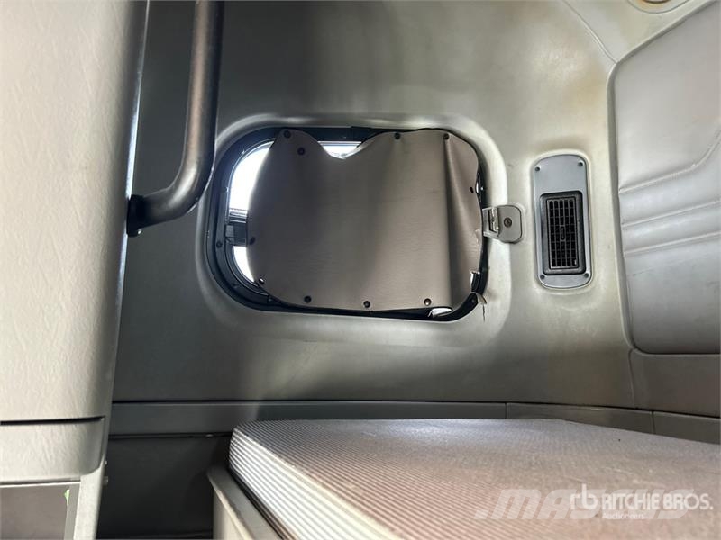 Freightliner CST120 6x4 Sleeper Car Carrier Truck Transport vehicles