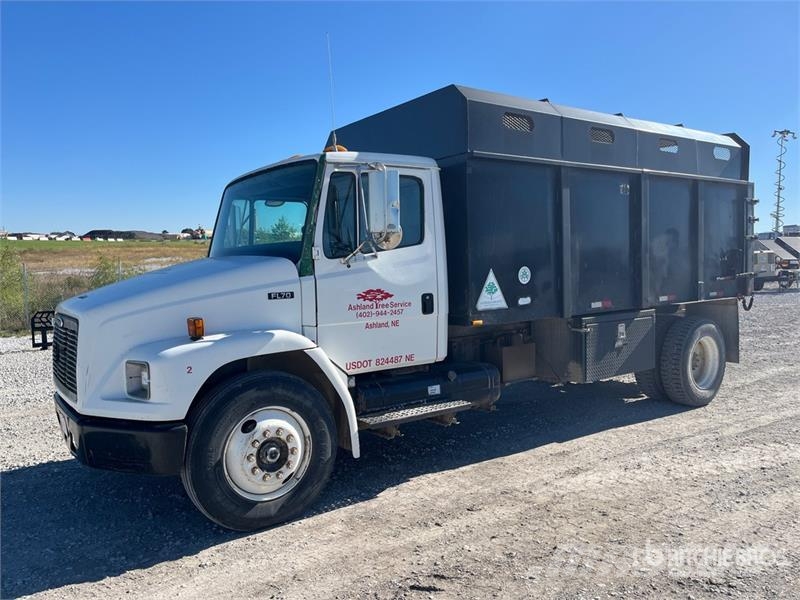 Freightliner FL 70 Tovornjaki za žagovino