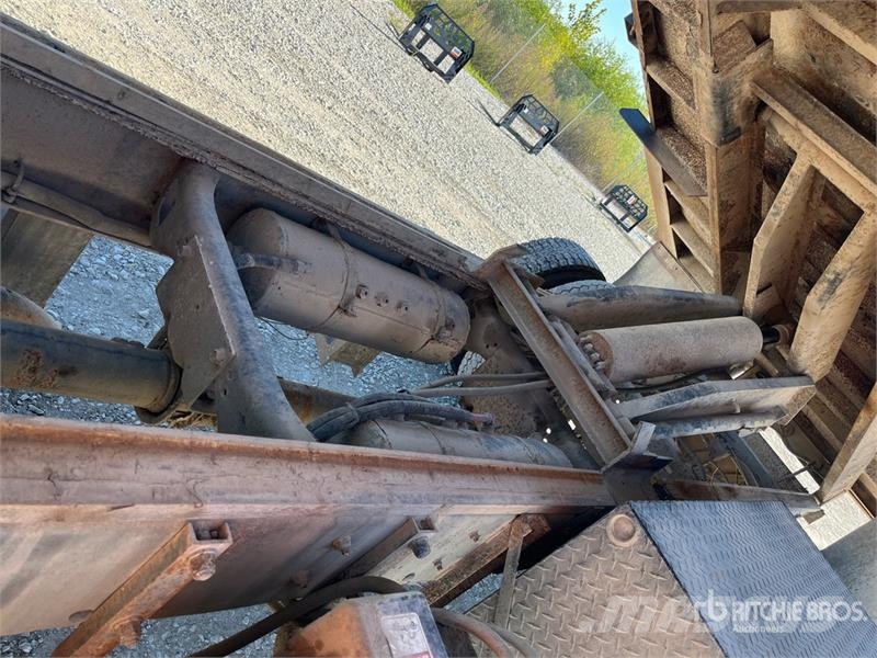 Freightliner FL 70 Tovornjaki za žagovino