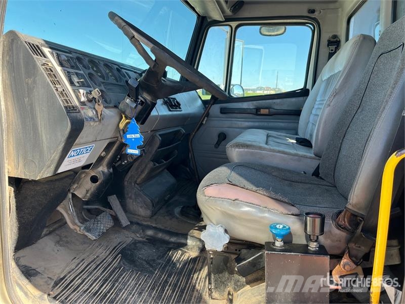 Freightliner FL 70 Tovornjaki za žagovino