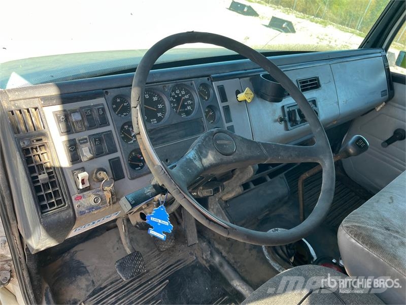 Freightliner FL 70 Tovornjaki za žagovino