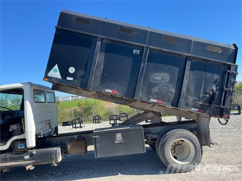 Freightliner FL 70 Tovornjaki za žagovino
