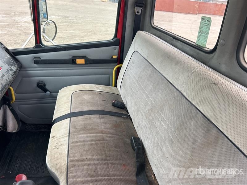 Freightliner FL70 4x2 Cab and Chassis Kabine i unutrašnjost