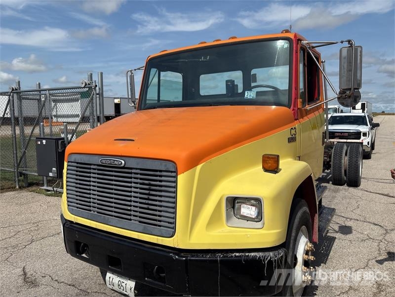 Freightliner FL70 4x2 Cab and Chassis Cabines