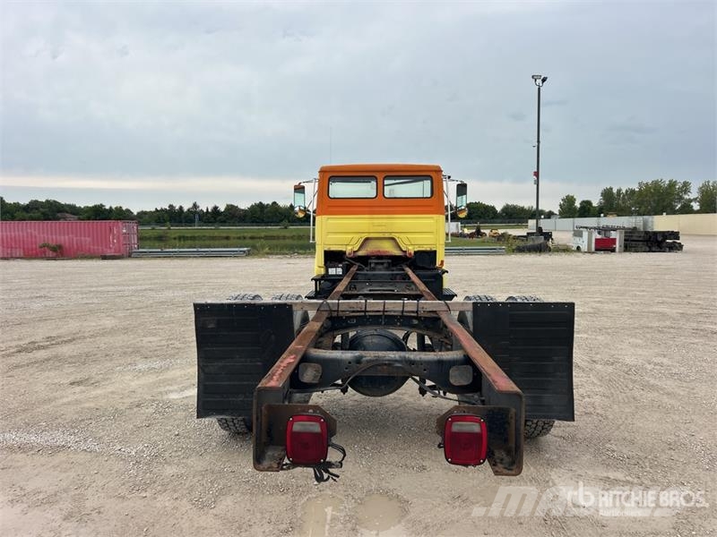 Freightliner FL70 4x2 Cab and Chassis Kabine i unutrašnjost