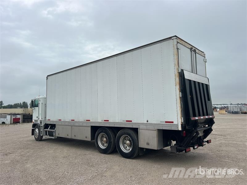 Freightliner FLB 6x4 Van Truck Фургони