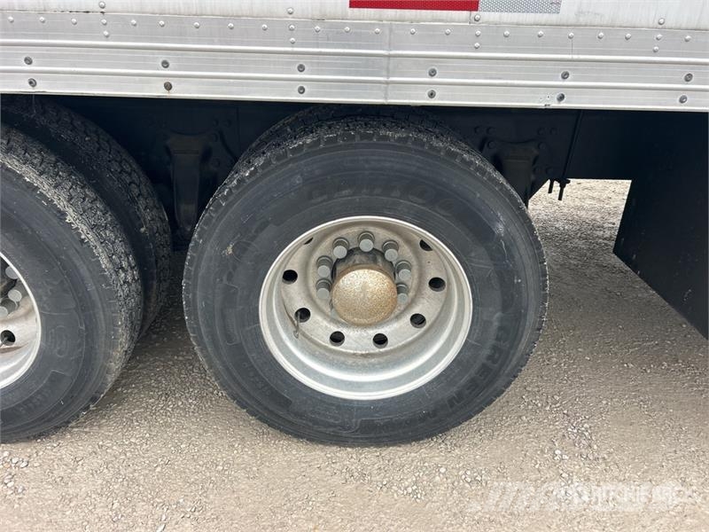 Freightliner FLB 6x4 Van Truck Фургони