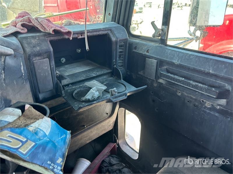 Freightliner FLD 120 트랙터 유닛