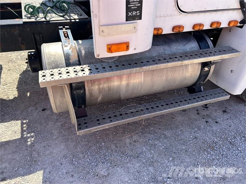 Freightliner FLD 120 트랙터 유닛