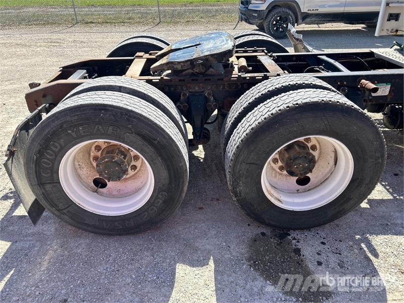 Freightliner FLD 120 트랙터 유닛