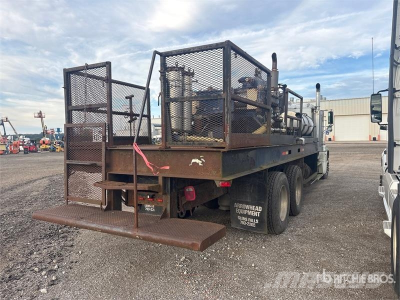 Freightliner FLD120 6x4 Flatbed Truck Kamioni sa otvorenim sandukom