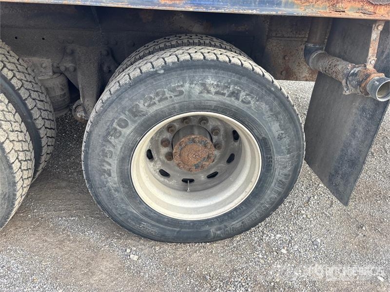 Freightliner FLD120 6x4 Flatbed Truck Kamioni sa otvorenim sandukom