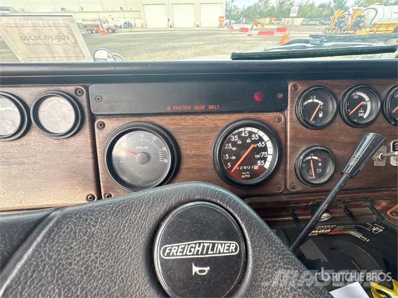 Freightliner FLD120 6x4 Flatbed Truck Kamioni sa otvorenim sandukom