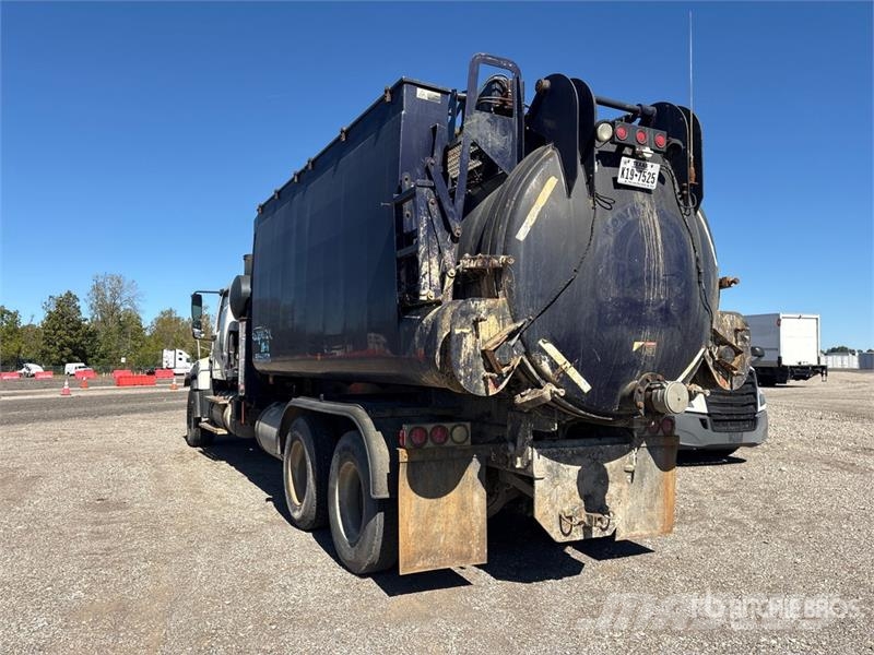 Freightliner HV-57 on  Freightliner 114SD 6x4 Vacuum Excavator  Vakuumski tovornjaki