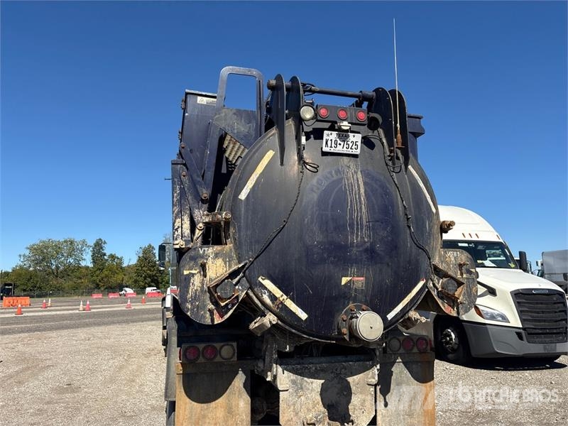 Freightliner HV-57 on  Freightliner 114SD 6x4 Vacuum Excavator  Vakuumski tovornjaki
