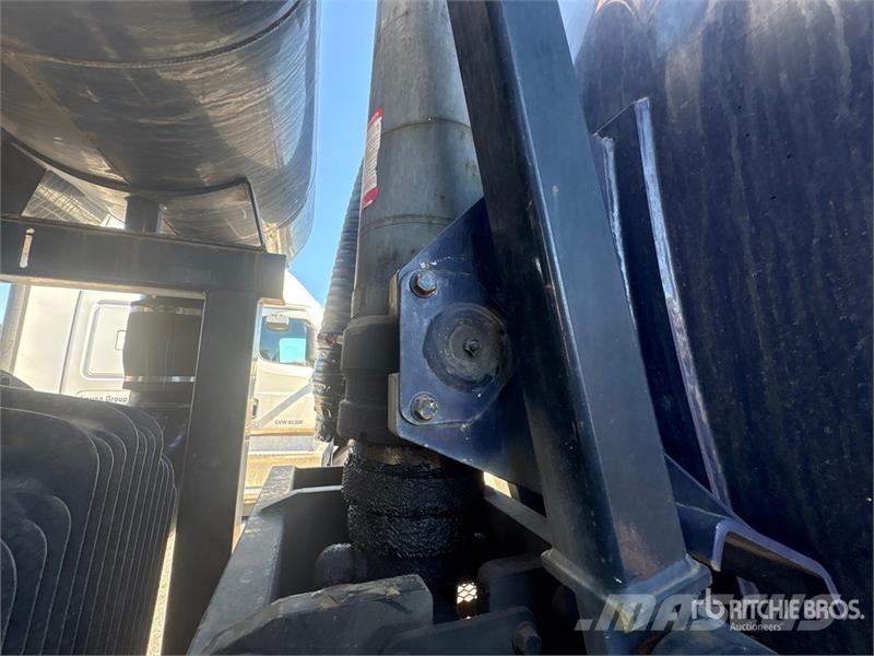 Freightliner HV-57 on  Freightliner 114SD 6x4 Vacuum Excavator  Vakuumski tovornjaki