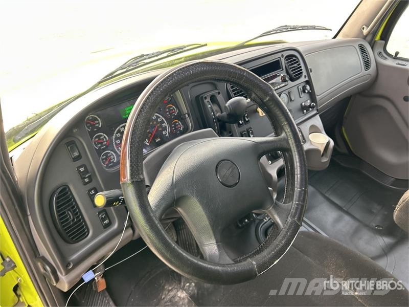 Freightliner M2 Dobozos teherautók