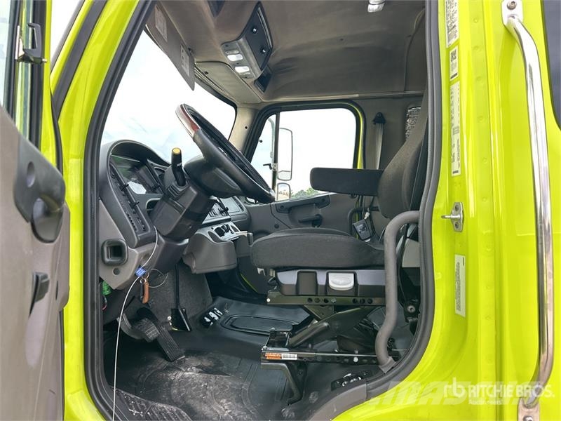 Freightliner M2 Dobozos teherautók