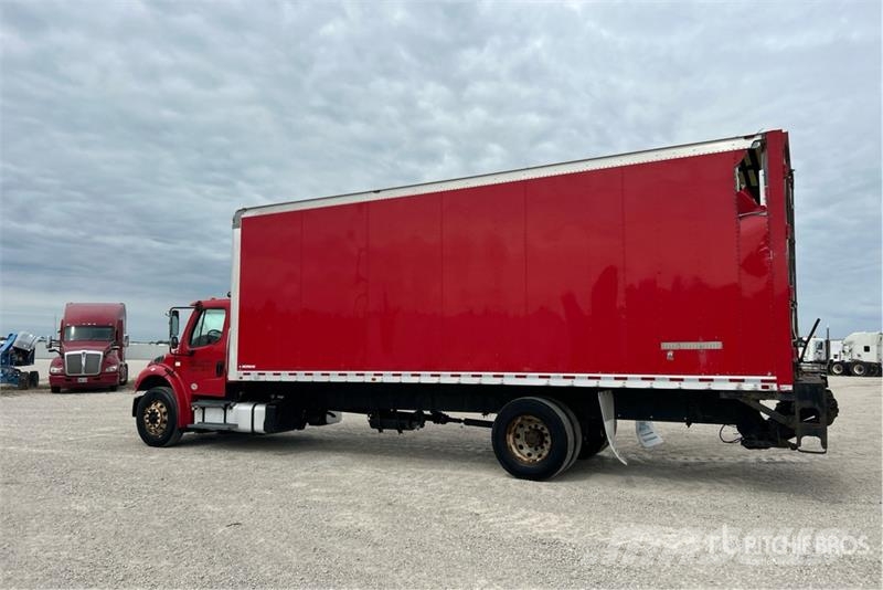 Freightliner M2 106 Tovornjaki zabojniki
