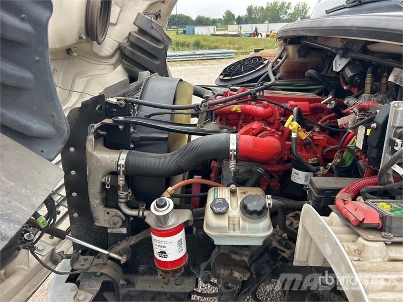 Freightliner M2 106 Kehrmaschine