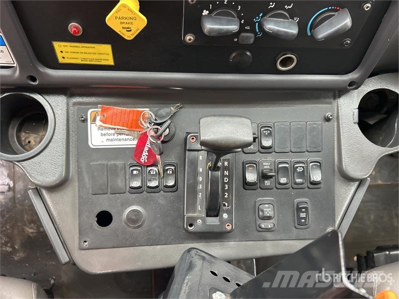 Freightliner M2 106 Kehrmaschine