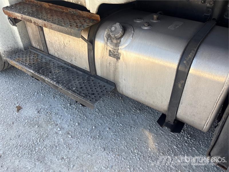 Freightliner M2 106 Camion Fourgon