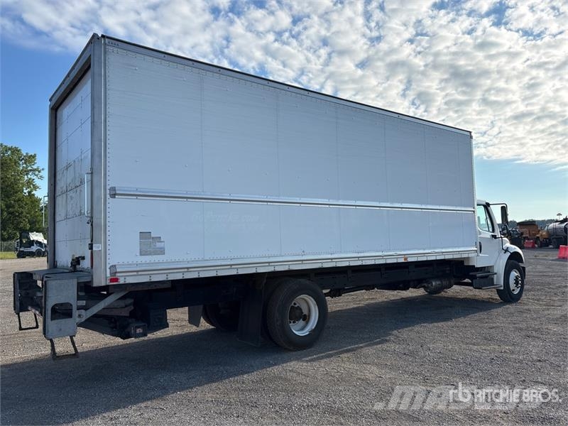 Freightliner M2 106 Camiones caja cerrada