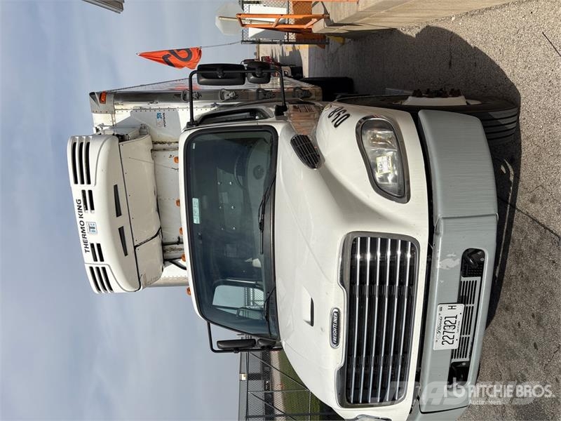 Freightliner M2 106 Camion frigorifique