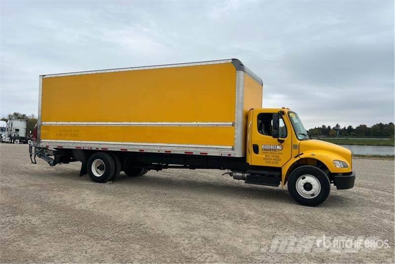 Freightliner M2 106 貨箱式卡車